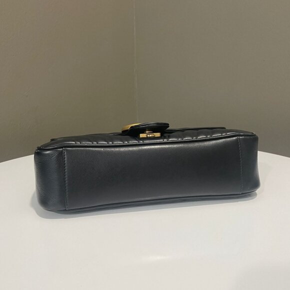 "Super pretty, elegant, authentic GUCCI marmont Crossbody bag. In excellent bran - Picture 3 of 7